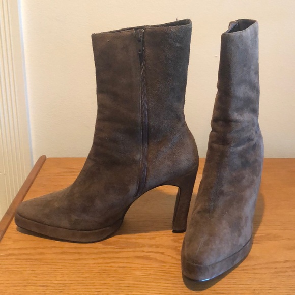Brown Suede platform boots - Picture 2 of 4
